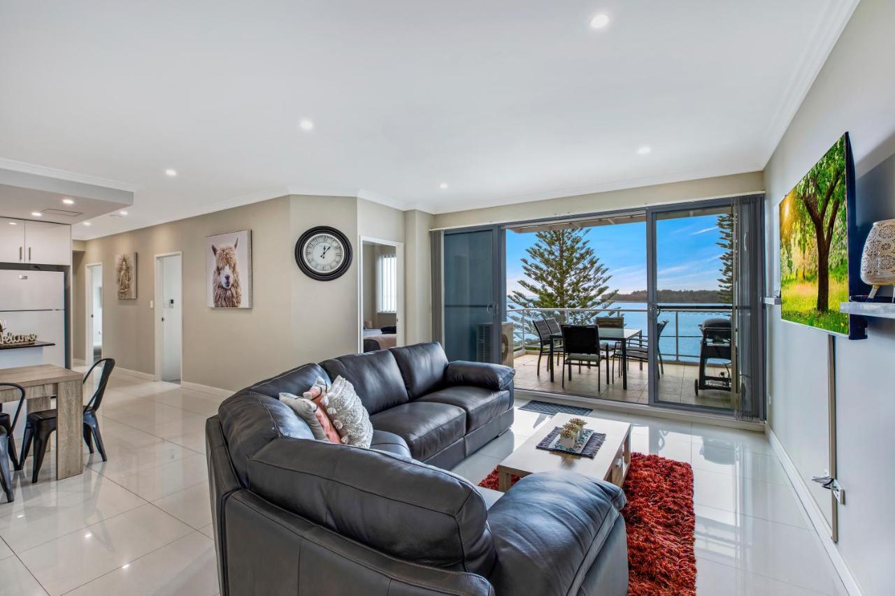 Lakeside Waterfront Apartment The Entrance Exterior foto